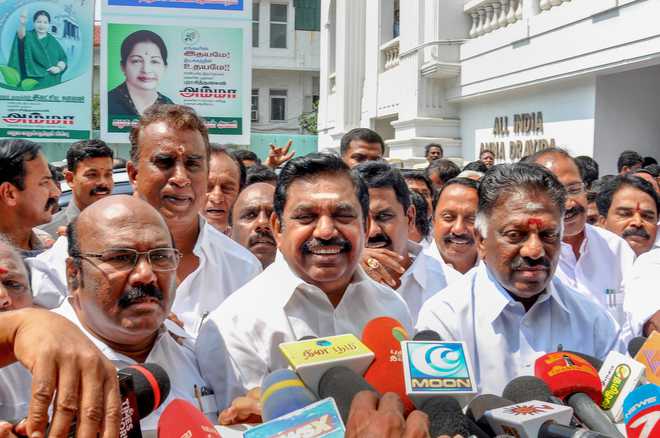TN leaders condemn blasts in Sri Lanka