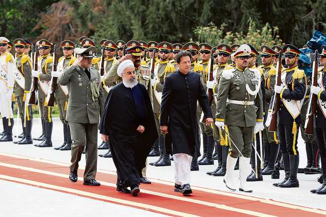 Iran, Pakistan to set up joint border force after attacks