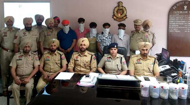 Five arrested for faking loot, Rs 3.6 lakh seized
