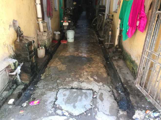 Hallo Majra residents cry for basic amenities