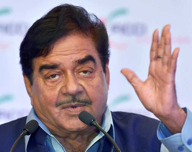 I have done no wrong in campaigning for wife, says Shatrughan Sinha