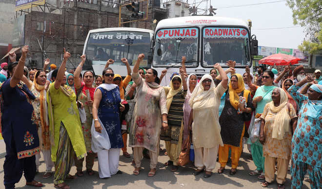 Anganwadi workers on protest path over honorarium