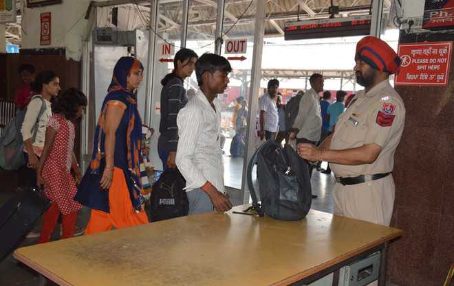 Security beefed up at rly station