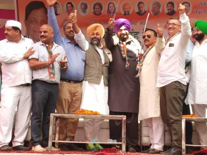 PM running away from core issues: Sidhu