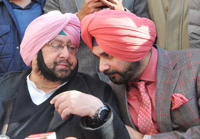 Sidhu is ambitious, wants to be CM: Capt Amarinder