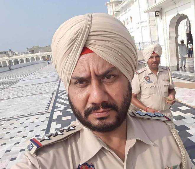 Police inspector commits suicide