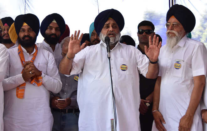 Badals accuse Cong leaders of misusing power