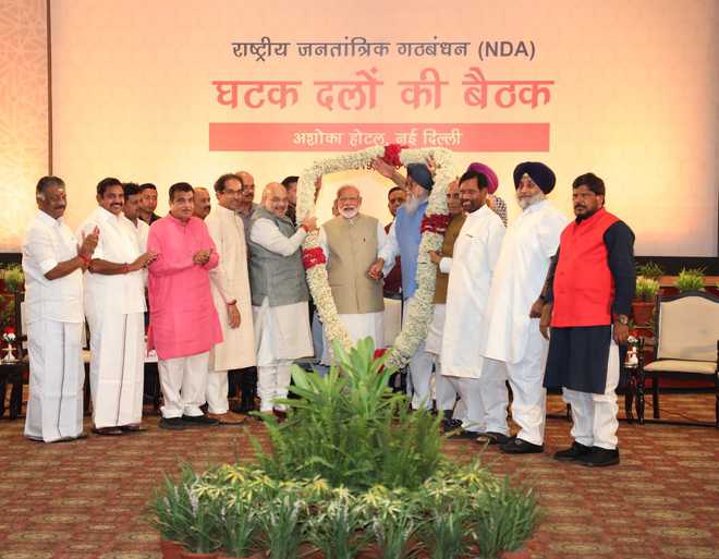 36 NDA allies attend Shah’s ‘aabhar milan’ ahead of Lok Sabha results