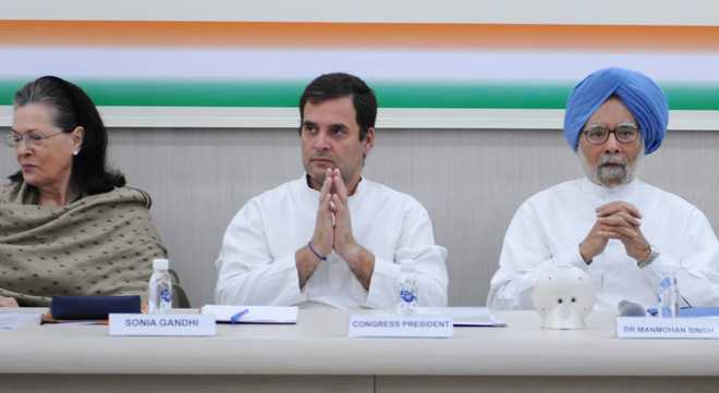 CWC rejects Rahul''s offer to quit; authorises him to restructure Congress