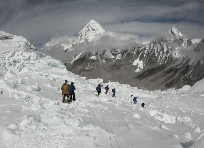 Deaths of British, Irish climbers add to Mount Everest toll