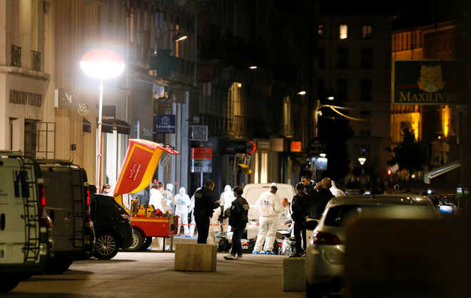 Police hunt suspect after explosion in French city of Lyon
