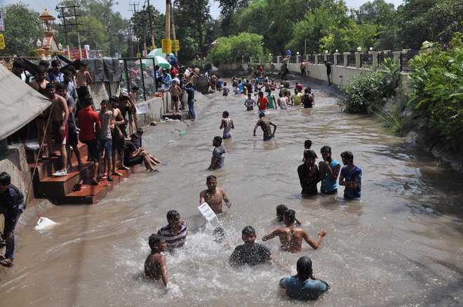 Power supply to Jammu areas curtailed amid blistering heat