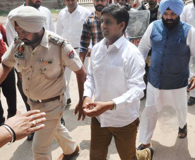 Court frames charges against AAP MLA, 3 others
