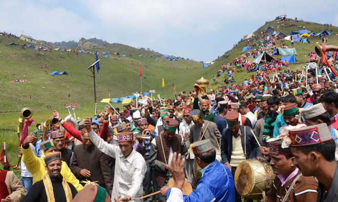 Religious fervour pervades Mandi as Saranahuli fair takes off