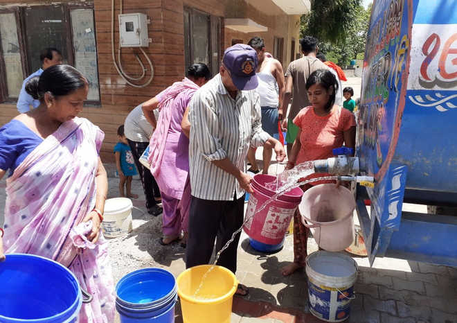 Dry taps rile Raipur Khurd residents