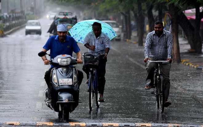 Rain in Delhi brings respite from intense heat