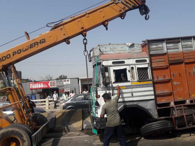 Mishap leads to traffic snarls in Dera Bassi