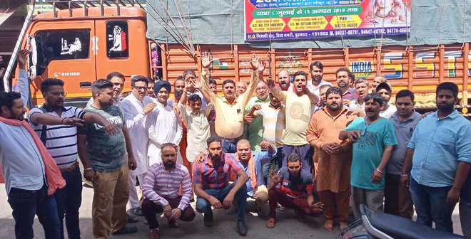 15 trucks carrying ration for Amarnath shrine flagged off : The Tribune ...