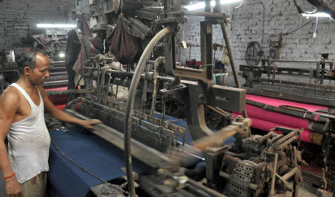 Labour shortage hits city’s textile industry