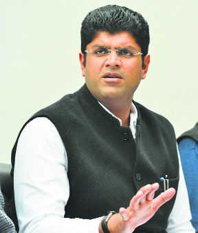 Gear up for poll, Dushyant tells party workers