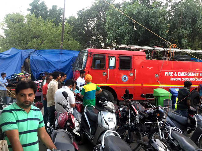 Fire safety violations exposed at Sector 19, 22 rehri markets