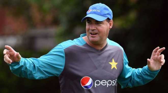 Wanted to commit suicide after India loss: Pak coach Mickey Arthur