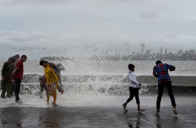 Monsoon hits Mumbai, to cover entire Maharashtra in 24 hours