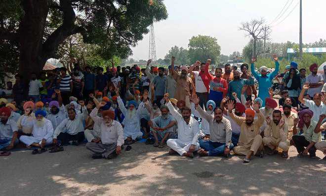Villagers block traffic, demand road repair