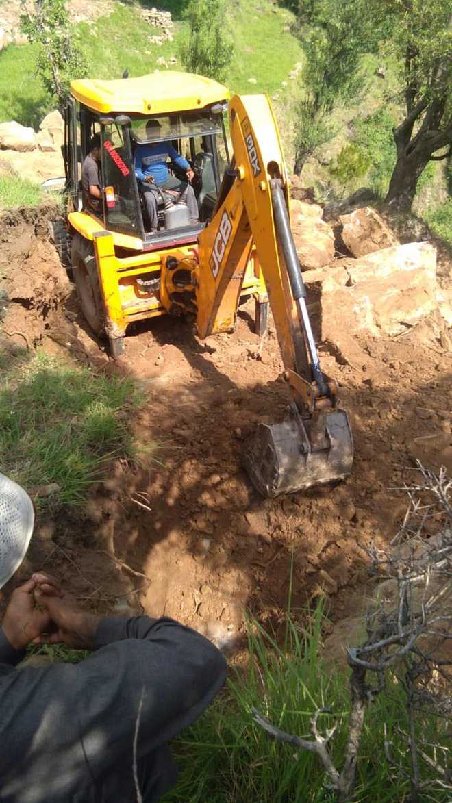 Pak targets Poonch village to stall road construction