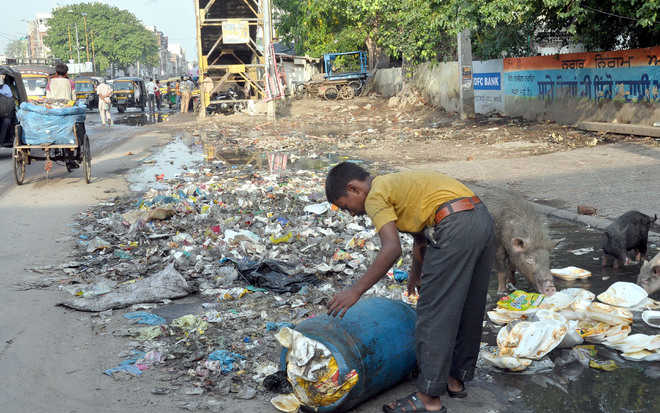 Residents for sanitation at rly station