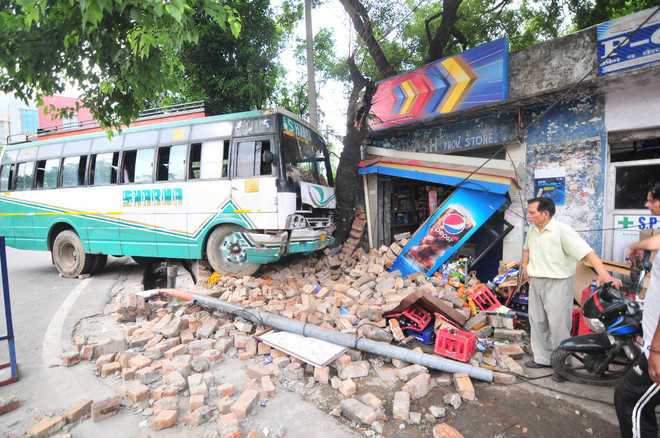 School bus rams into shop in Jammu, 2 women killed