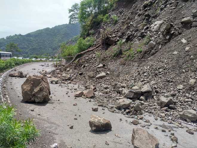 Frequent landslides spell doom for Himachal tourism industry