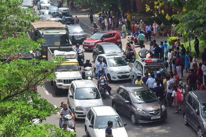 Ban on school vans leads to traffic chaos in Jammu