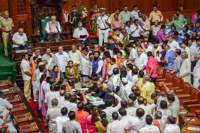 Karnataka Assembly fails to meet 1.30 pm deadline for trust vote