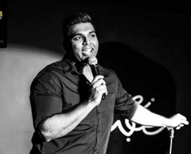 Indian comedian dies on stage in Dubai; audience thinks it''s part of act