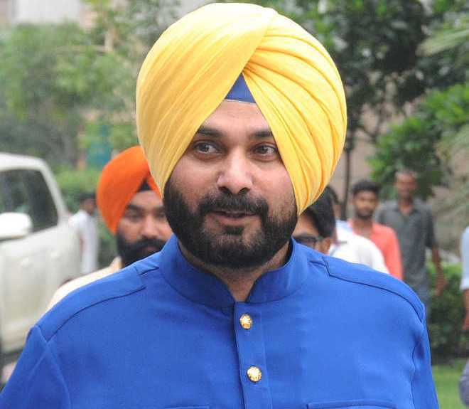 Sidhu vacates ministerial bungalow allotted to him in Chandigarh : The ...