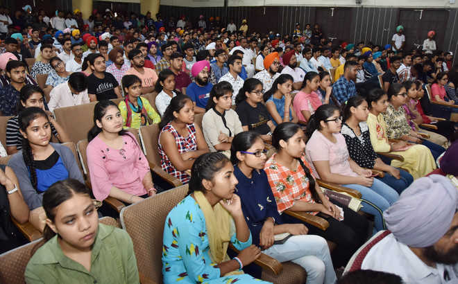 Centenary academic session  begins at SCD Govt College