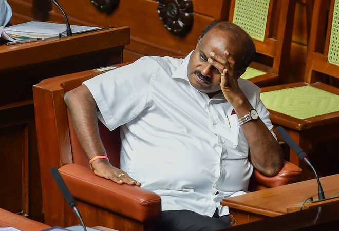 Kumaraswamy loses trust vote; Karnataka govt falls