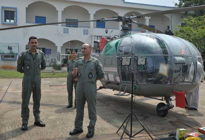 HAL delivers Chetak helicopter to Indian Navy