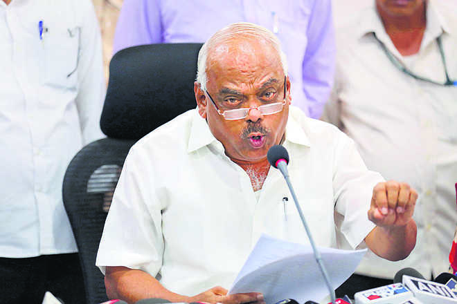 Karnataka Speaker disqualifies 14 rebel MLAs day before floor test
