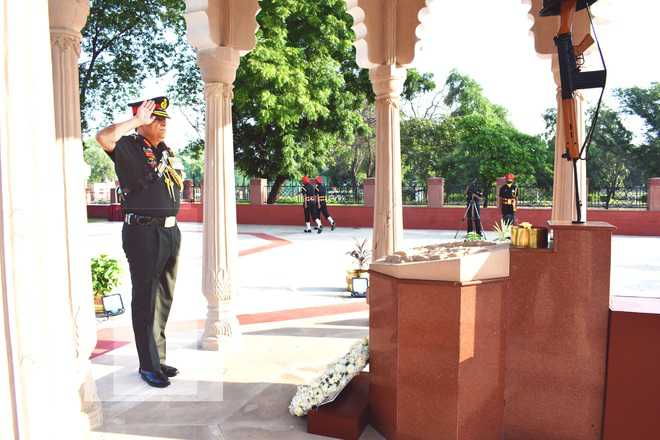 Lt Gen Ajai Singh takes charge of Chetak Corps