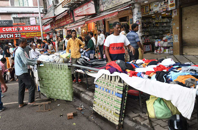 Encroachments removed from Shastri Market, 38 challaned