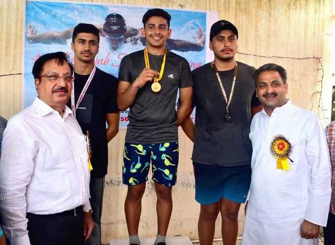 Swimmers from city bag two gold medals