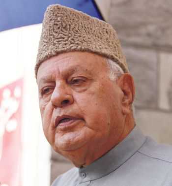 Omar and me under arrest, says Farooq