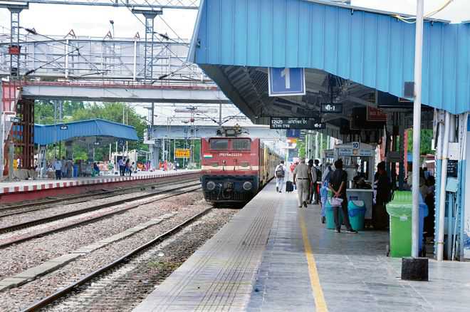 Major trains still don’t halt at Karnal
