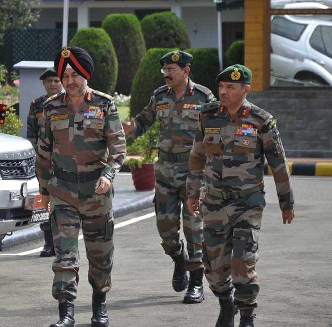 Northern Army commander reviews security in Valley : The Tribune India