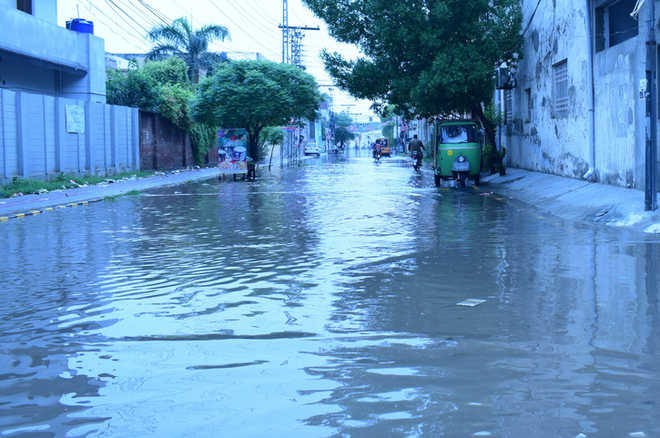 Rain wreaks havoc in Pakistan’s Karachi; 42 dead, 46 injured