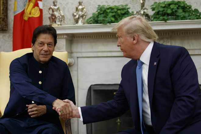Imran Khan calls Trump, discusses Kashmir issue