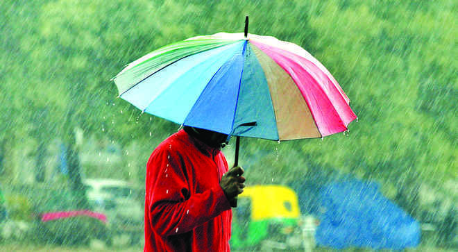 Admn on alert after heavy rain warning