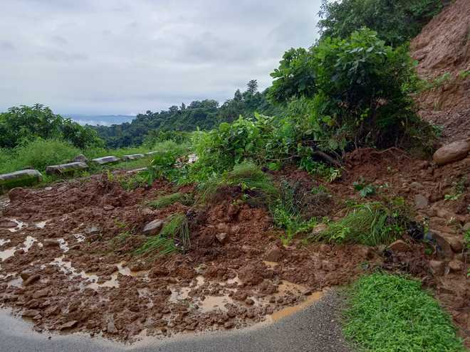 Landslide blocks road in Kangra; district schools, colleges closed today